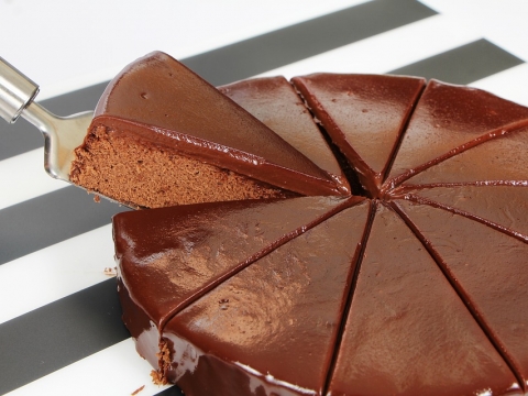 Brza čokoladna torta sa slatkom pavlakom